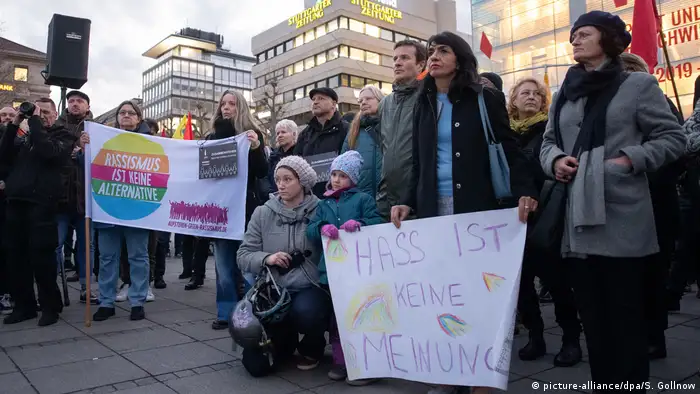 Stuttgart | (picture-alliance/dpa/S. Gollnow)