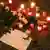 Свещи и цветя в памет на жертвите в Ханау