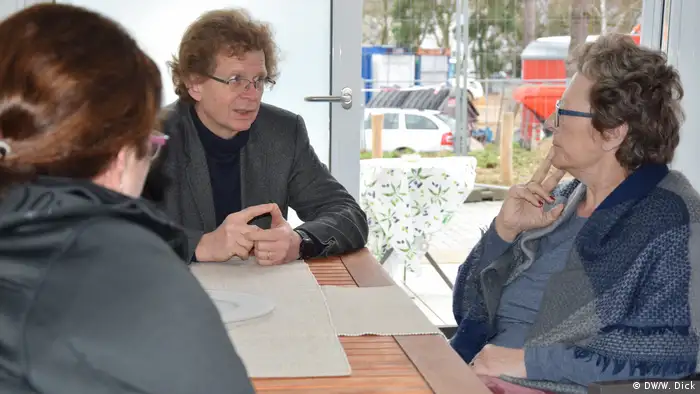Deutschland Bonn Sterbehilfe Melanie S. im Gespräch mit Dr. Radbruch
