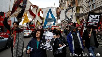 Акция протеста в Лондоне против экстрадиции Ассанжа, февраль 2020 года