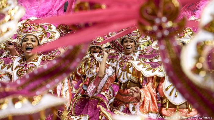 Brasilien: Karneval in Sao Paulo und Rio de Janeiro (Getty Images/A. Schneider)