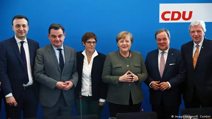 Berlin | CDU Vorstandssitzung: Angela Merkel, Annegret Kramp-Karrenbauer, Paul Ziemiak, Marcus Weinberg und weitere (Imago Images/E. Contini)