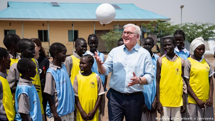 Kenia Kakuma | Bundespräsident Steinmeier bei einem Besuch der Al Nuur Grundschule Kakuma