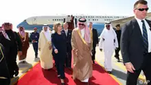 كلينتون تقوم بأول زيارة من نوعها لمنظمة المؤتمر الإسلامي