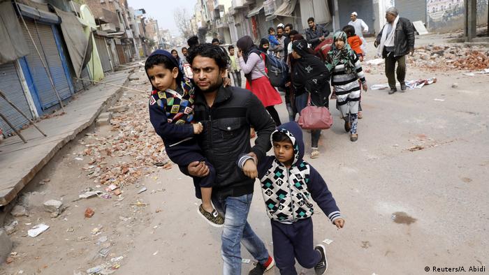 Indien Neu Delhi | Unruhen durch Proteste für und gegen neues Gesetz zur Staatsbürgerschaft (Reuters/A. Abidi)