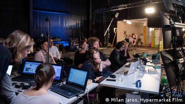 Czech film turns tables on online predators – DW – 02/27/2020