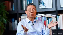 GUANGZHOU, Jan. 28, 2020 -- Chinese renowned respiratory scientist Zhong Nanshan receives an interview with Xinhua in Guangzhou, south China s Guangdong Province, Jan. 28, 2020. CHINA-GUANGZHOU-ZHONG NANSHAN-NOVEL CORONAVIRUS-INTERVIEW CN LiuxDawei PUBLICATIONxNOTxINxCHN