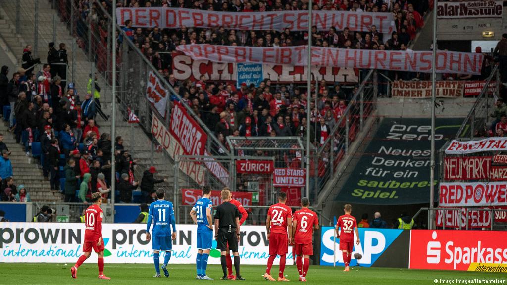 Bundesliga: Bayern Munich and Hoffenheim players refuse to play as fan  protests escalate | Sports | German football and major international sports  news | DW | 29.02.2020