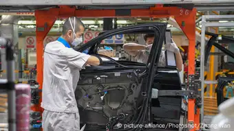 Coronavirus in China Changchun Autoproduktion VW FAW Werk