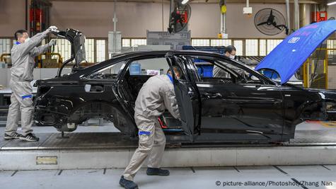 Складання Audi A6 на заводі Volkswagen у Китаї