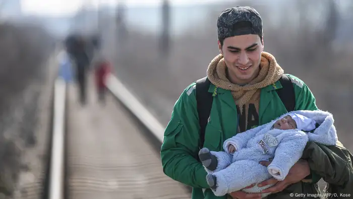 BG Flüchtlingskrise Griechenland/Türkei (Getty Images/AFP/O. Kose)