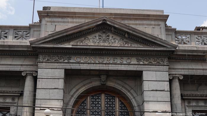 Foto de la fachada del edificio del Congreso de Guatemala