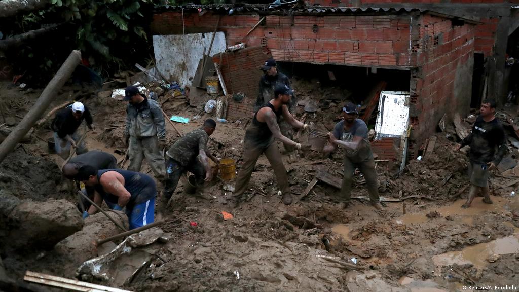 Lluvias torrenciales dejan 18 muertos y 30 desaparecidos en Brasil | Las noticias y análisis más importantes en América Latina | DW | 04.03.2020