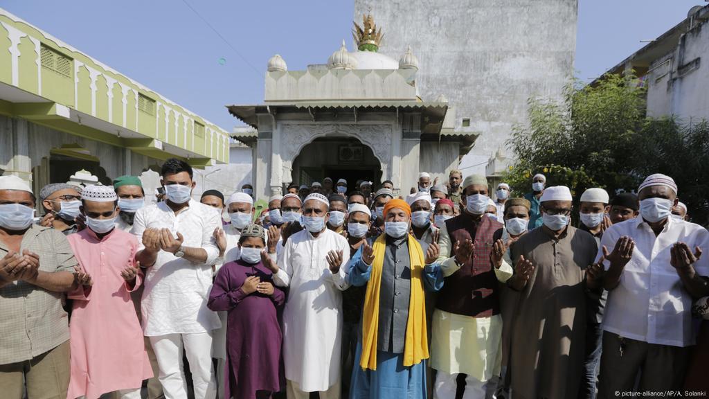 Indian Muslims face renewed stigma amid COVID-19 crisis | Asia | An  in-depth look at news from across the continent | DW | 14.05.2020