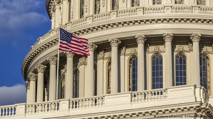 Washington: Das Kapitol - Sitz des US-Kongresses (picture-alliance/J. Schwenkenbecher)