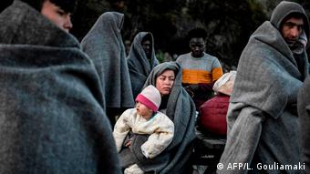 Πρόσφυγες στη Λέσβο Πρόσφυγες στη Λέσβο