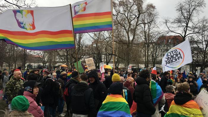 Deutschland  Protest in Berlin gegen die sogenannte LGBT-Freizone in Polen 