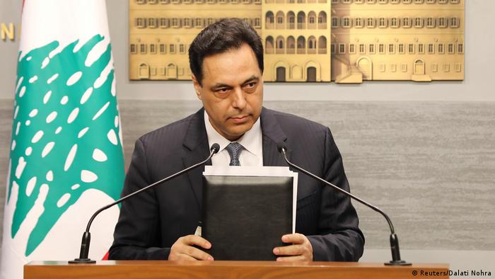 Premiê interino do Líbano, Hassan Diab, acusado de negligência após explosão em Beirute