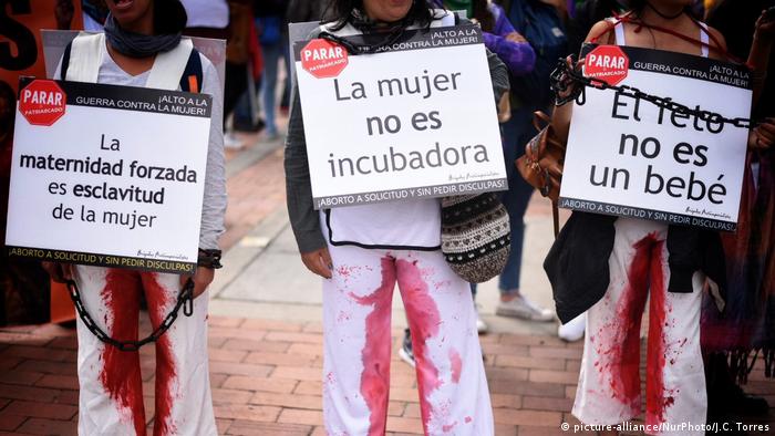 Las mujeres protestaron en Bogotá a favro del aborto legal (08.03.2020)