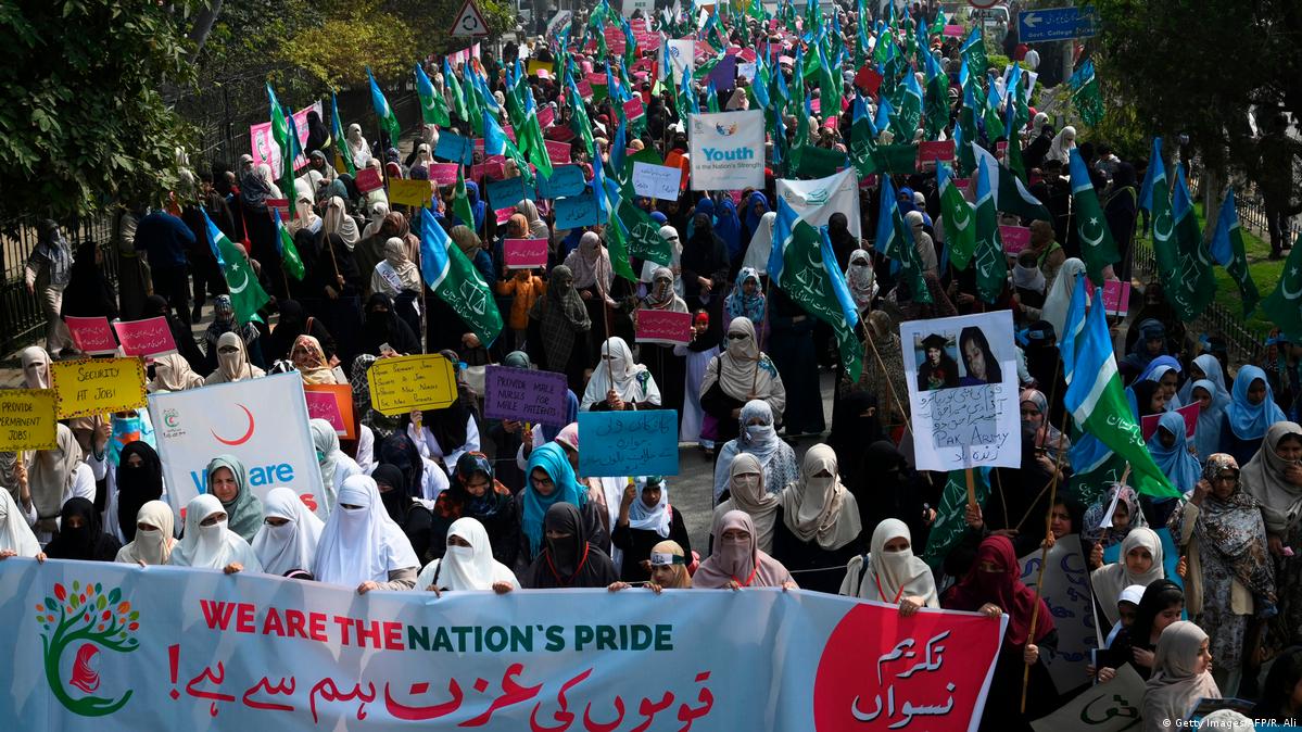 Mujeres marchan por sus derechos en el mundo y más – DW – 09/03/2020