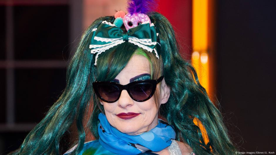 godmother of punk nina hagen wird 65 alle multimedialen inhalte der deutschen welle dw 10 03 2020