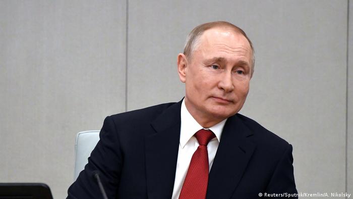 Valdimir Putin in Russian parliament