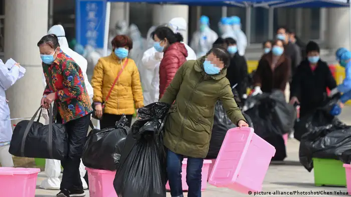 Coronavirus in China Wuhan Heilungen und Schließung von Krankenhäusern