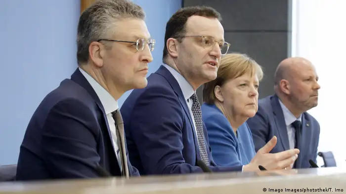 Pressekonferenz zum Coronavirus. Bundeskanzlerin Dr. Angela Merkel (R), der Bundesminister fuer Gesundheit Jens Spahn ( (Imago Images/photothek/T. Imo)