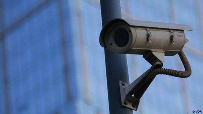 Камера видеонаблюдения на одной из московских улиц