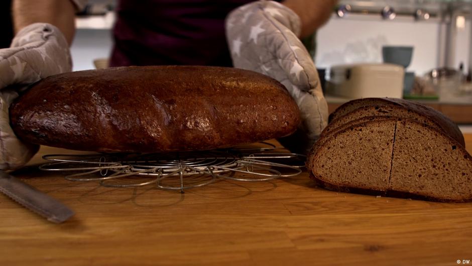 Baking Bread Roggenbrot Aus Lettland Was Uns Brot Uber Die Eu Verrat Dw 12 03 2020 