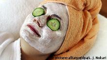 Beauty care. Beauty treatment. Cosmetic mask. (01.06.2004). Foto: LEHTIKUVA / JUSSI NUKARI / IMAP +++(c) dpa - Report+++ |
