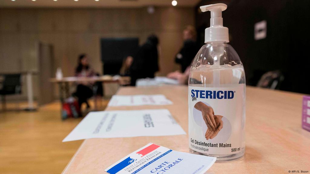 Local Elections In France Bavaria Proceed Despite Coronavirus Fears News Dw 15 03 2020