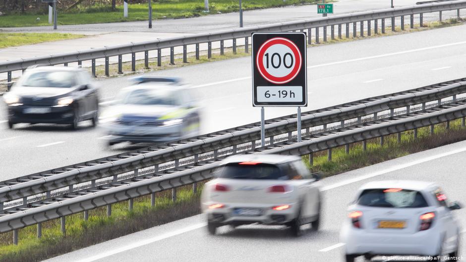 Ograničenje brzine na 100 km/h, uvedeno kao mera zaštite klime 2020. godine, trebalo bi da se poveća na 130 km/h