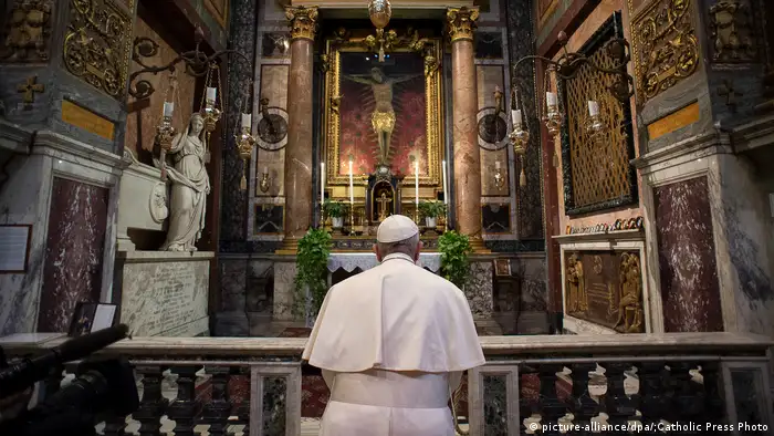 Italien | Papst Franziskus besucht die Kirche San Marcello al Corso in Rom