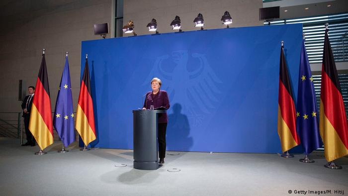 La canciller alemana, Angela Merkel, en conferencia de prensa, anuncia a todo el país medidas restrictivas para luchar contra el coronavirus.
