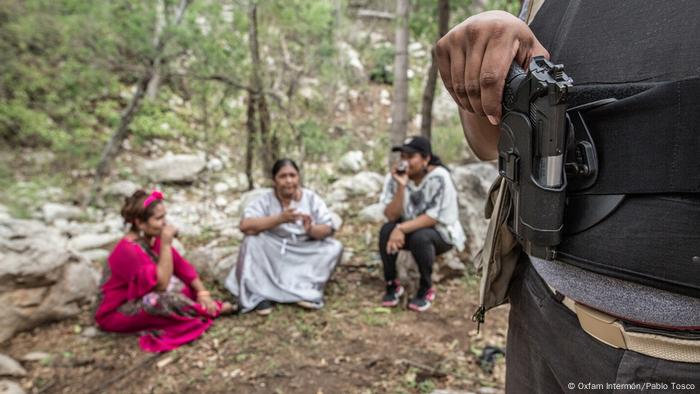 Grupo de mujeres activistas en territorio Wayuu, Colombia.