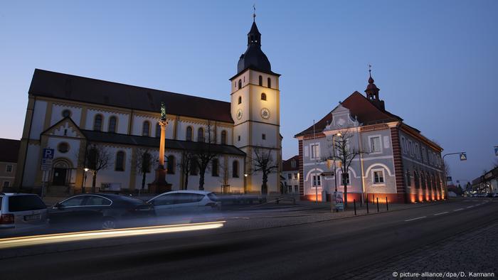 Deutschland Bayern, Mitterteich | Coronavirus | Ausgangssperre (picture-alliance/dpa/D. Karmann)