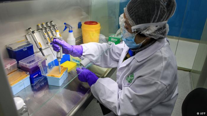 Дали новият коронавирус все пак е тръгнал от китайска лаборатория?