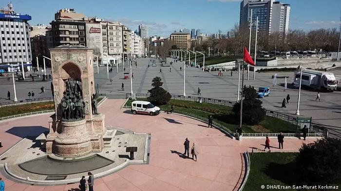 hukumet neden sokaga cikma yasagi ilan etmiyor turkiye dw 27 03 2020