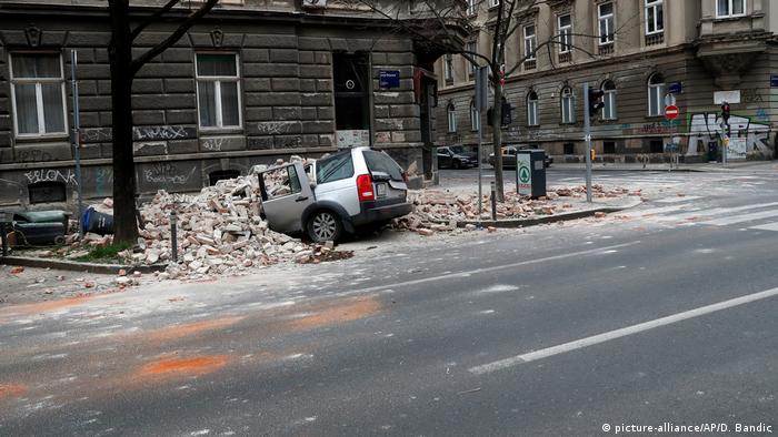 Un Fuerte Temblor Sacude La Capital Croata Zagreb Europa Dw 22 03 2020
