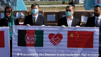 新冠疫情爆发后，中国积极向阿富汗提供防疫物资