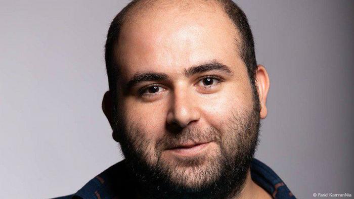 El periodista iraní Mohamad Mosaed corre peligro de ser deportado a Irán, donde le espera una pena de prisión.