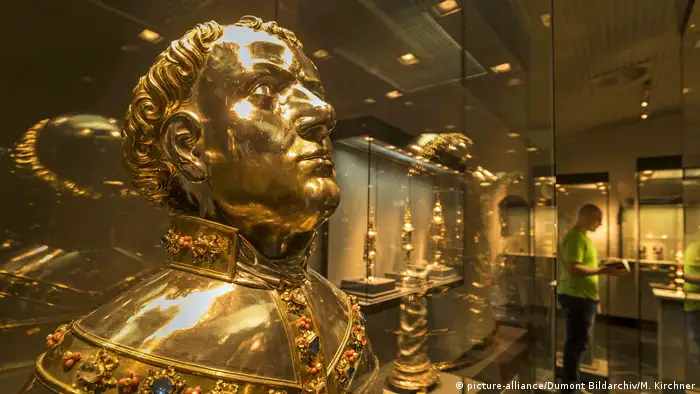 goldene Reliquienbueste des Heiligen Markus, Domschatz Essen, Deutschland(picture-alliance/Dumont Bildarchiv/M. Kirchner)