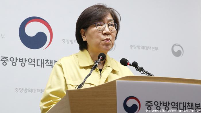 Südkorea | Coronavirus briefing mit Jung Eun-kyeong (picture-alliance/Yonhapnews Agency)