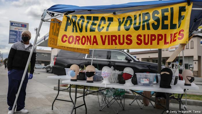USA | Coronavirus: Verkaufsstand für Masken und weiteres in Los Angeles