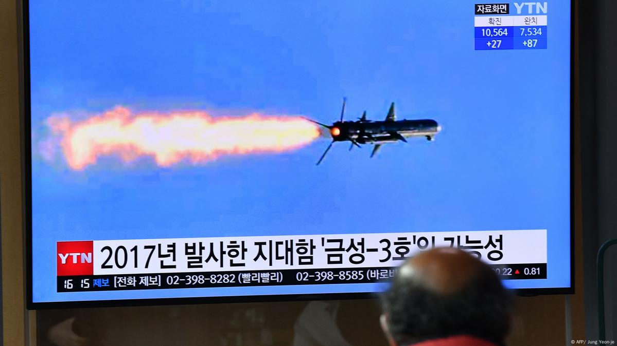 North Korea Fires Suspected Cruise Missiles Into Sea Dw 04 14 2020