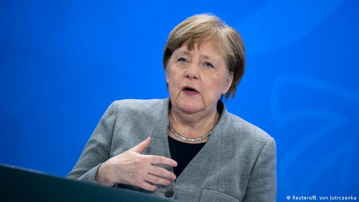 Angela Merkel holding press conference on Corona pandemic