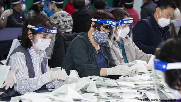 Südkorea Parlamentswahlen Stimmenauszählung