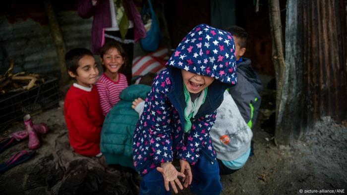 Niños refugiados en la isla de Lesbos, Grecia.