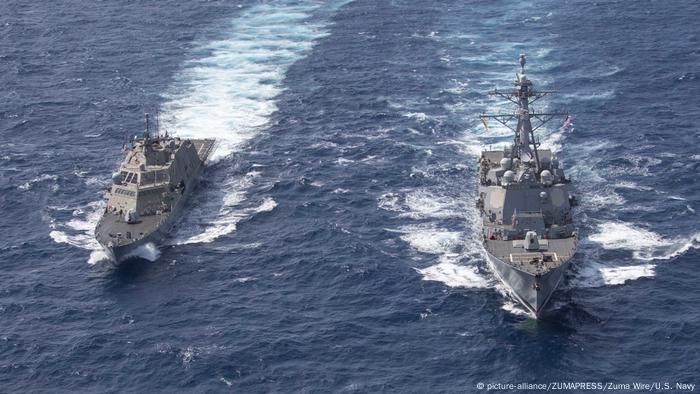 Los buques Detroit (LCS 7) y el Arleigh Burke conducen al destructor Gridley (DDG 101) en ejercicios tácticos bajo el Comando Sur, división de las Fuerzas Armadas de Estados Unidos el pasado 4 de enero de 2020. 